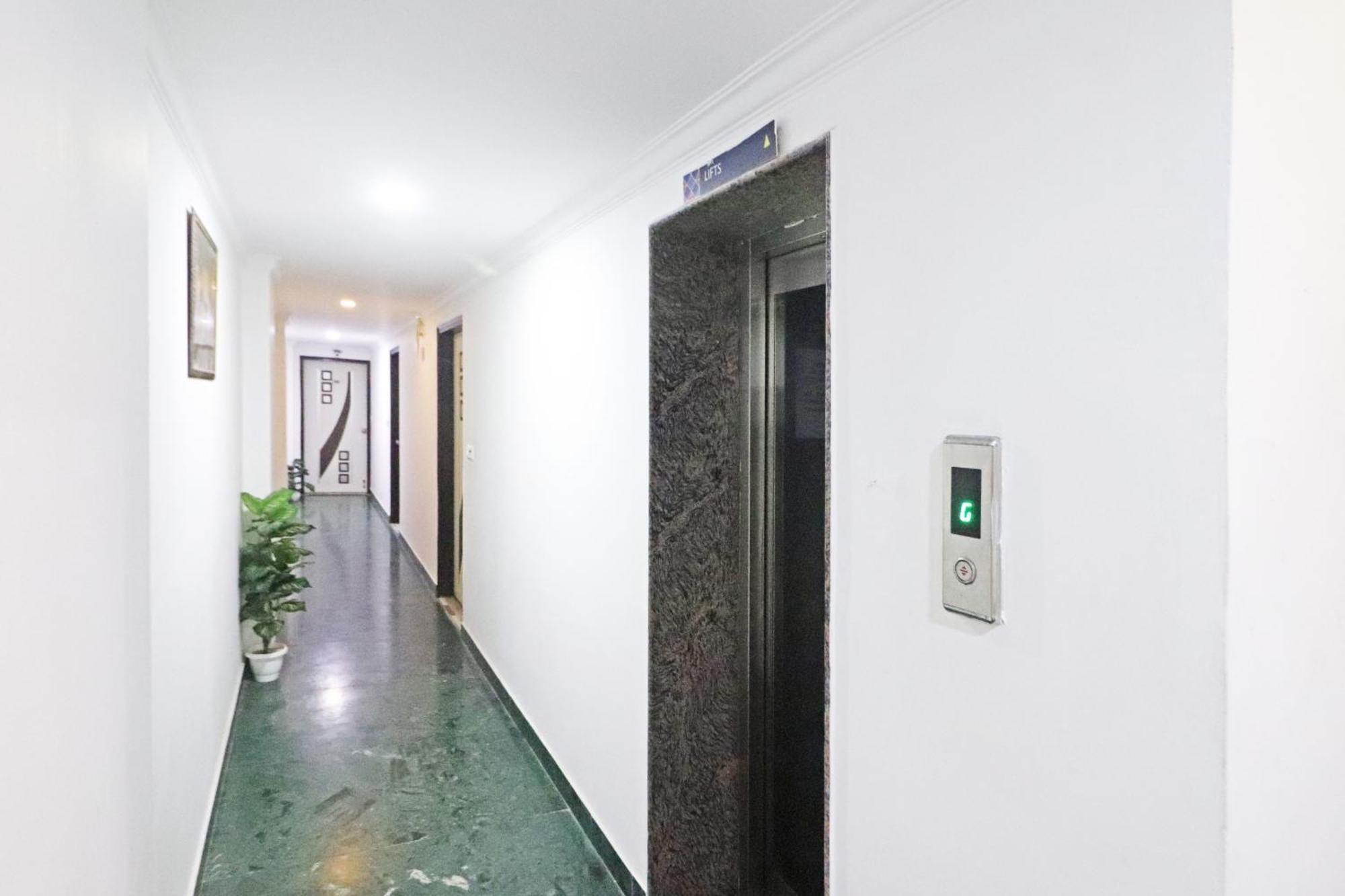 Clink Airport Stay -New Delhi Exterior photo
