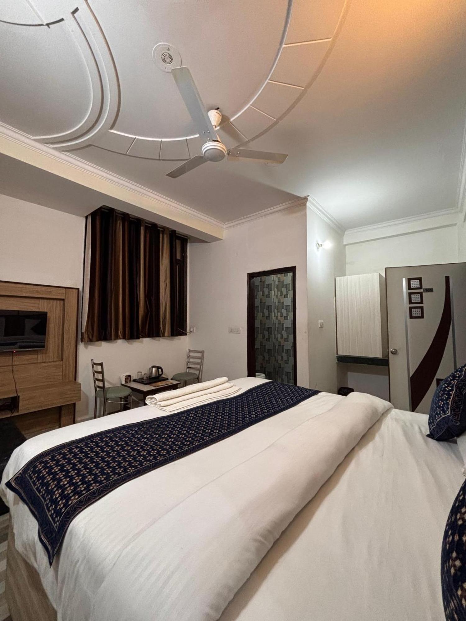 Clink Airport Stay -New Delhi Exterior photo