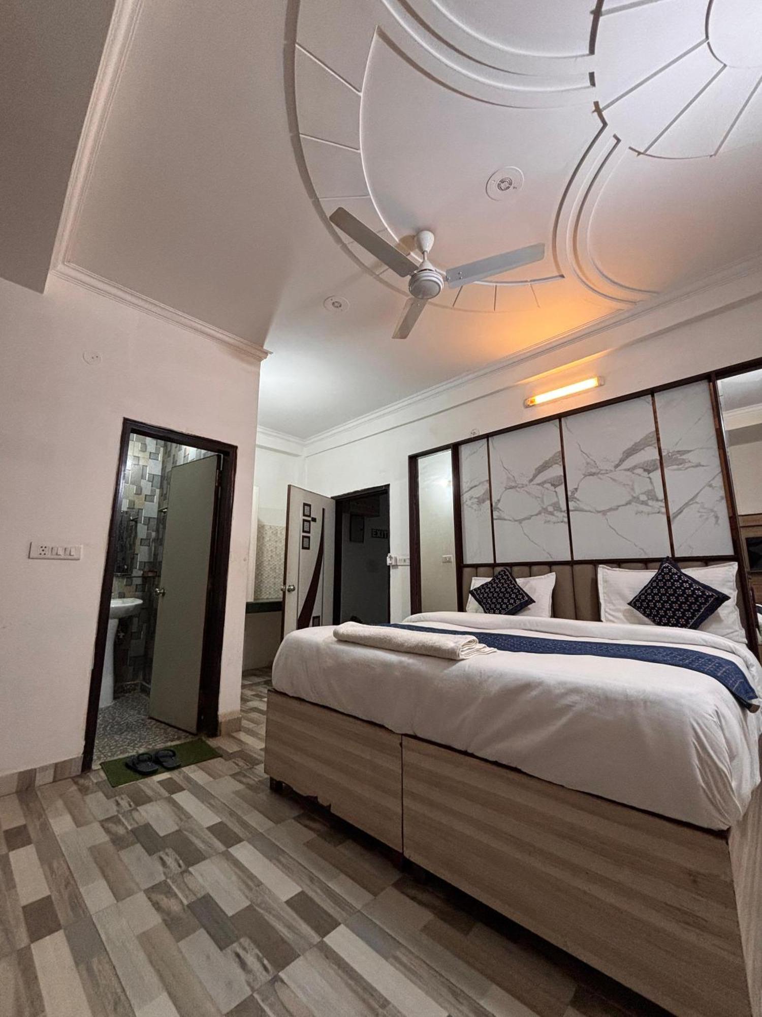Clink Airport Stay -New Delhi Exterior photo